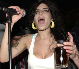 Amy Winehouse: si torna in clinica