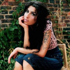 Amy Winehouse, rubate canzoni inedite dalla sua abitazione