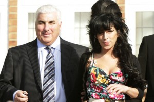 Amy Winehouse: il padre svela droga e inferno della figlia con Blake