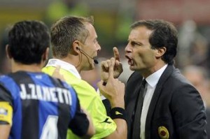 Allegri dopo la sconfitta nel derby attacca l'arbitro, Galliani lo conferma...