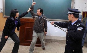 21 dicembre 2012: studente in Cina accoltella 23 bimbi per la fine del mondo