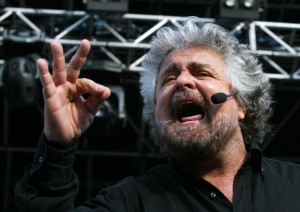 Beppe Grillo dal suo blog: "A Roma si stanno dividendo le poltrone"