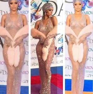 Rihanna si presenta nuda ai CFDA Awards di New York-foto
