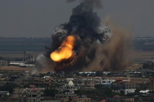 Gaza: attacco di terra sempre più vicino, 150 i morti