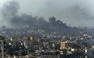 Gaza, continuano i raid israeliani. Mille morti, in vigore tregua di 12 ore
