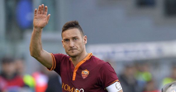 Calcio, c’è il derby di Roma in Serie A, Totti ai saluti?